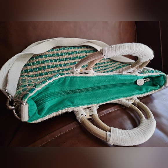 America and Beyond Bag - Picture 4 of 4